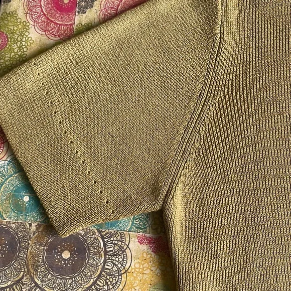 NEK North East Knitters Women’s Gold Buttoned Cardigan Sweater - Picture 5 of 6